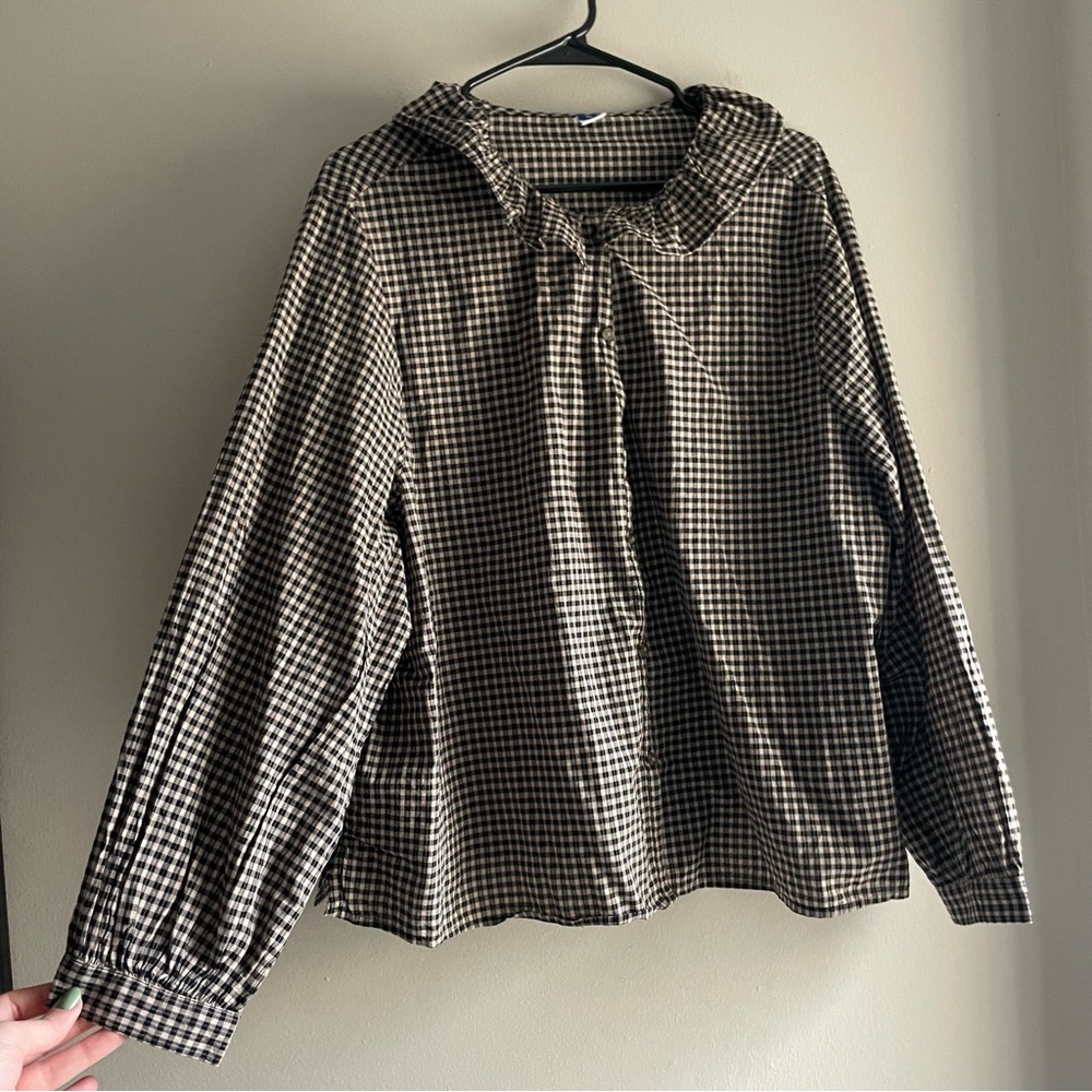 Women’s Old Navy Plaid Ruffle Shirt - Picture 2 of 13